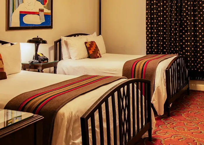 Congress Hotel 3*